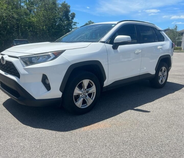 The Benefits of Renting a Car in Naples for Your Vacation